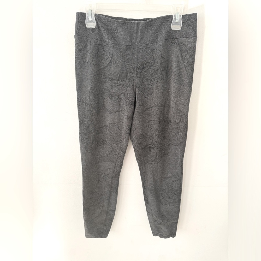 Ladies floral print activewear capris